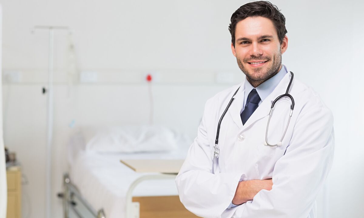 The doctor prescribes drugs for the treatment of prostatitis based on the result of the analyzes
